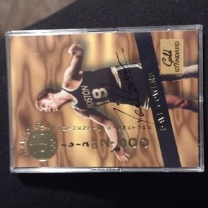 Dave Cowens autographed basketball card in protective cover. 1612/2500.